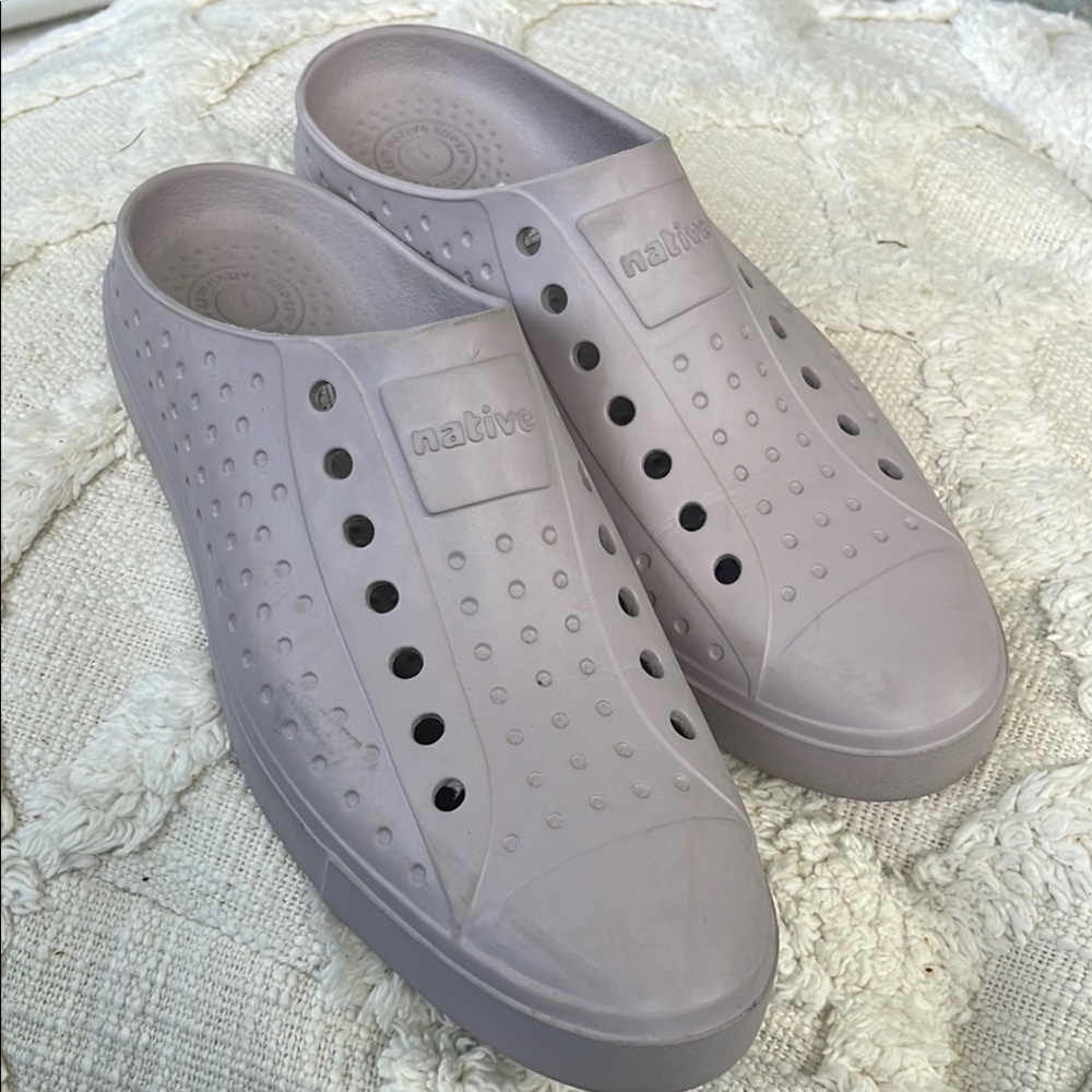 Native Light lilac Perforated Slip-Ons